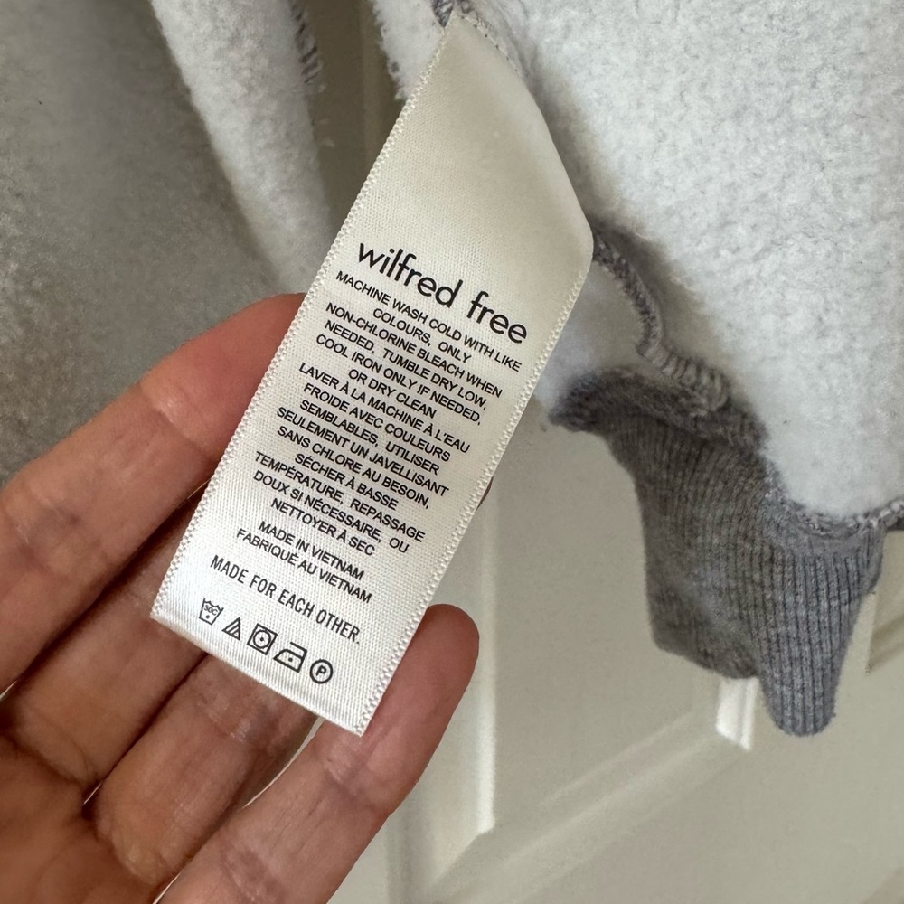 Aritzia Wilfred Free Heather Gray Crewneck Sweatshirt - Picture 10 of 10